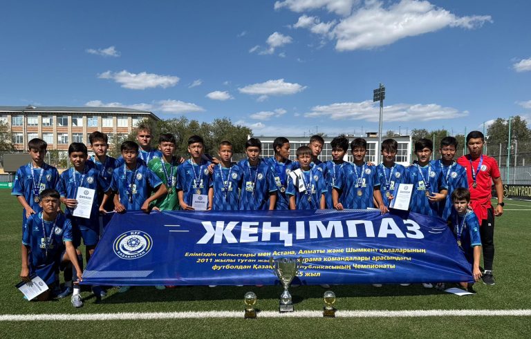 Команда Актюбинской области — чемпион Казахстана среди юношеских сборных команд областей и городов Астана, Алматы и Шымкент (2011)