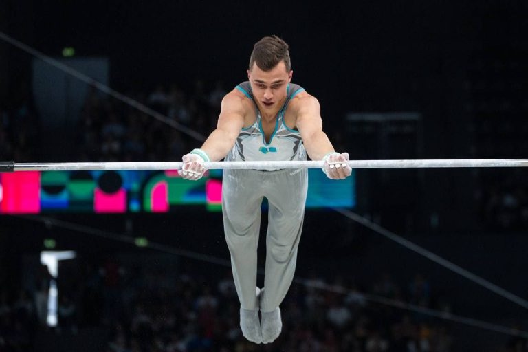Спортивная гимнастика: пять казахстанцев вышли в финал этапа Кубка мира в Баку